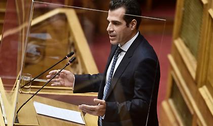 Πλεύρης: 6.500 κρούσματα σε εκπαιδευτικούς–μαθητές την Πέμπτη
