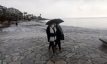 Έρχονται δύο ψυχρές εισβολές, με χιονοπτώσεις και κρύο: Τι προβλέπει ο Καλλιάνος