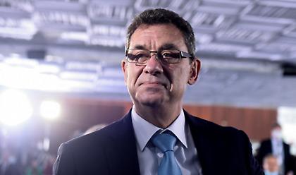 Άλμπερτ Μπουρλά: Επιστροφή στην κανονικότητα έως την άνοιξη