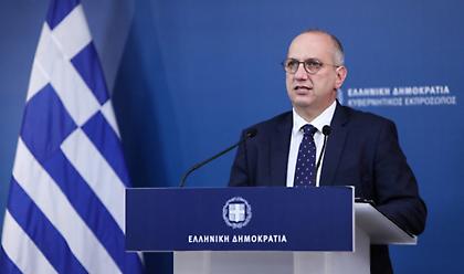 Οικονόμου: Ποιοι 60αρηδες απαλλάσονται από το πρόστιμο- Ποιοι θα χάνουν το πιστοποιητικό εμβολιασμού