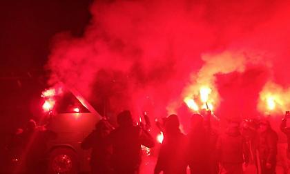 «Αγρινιάρα φέρε μας το Κύπελλο»: Χαμός στην υποδοχή του Παναιτωλικού!