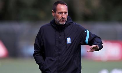 Φαν'τ Σχιπ: «Φέραμε νέο αίμα και κάναμε ξανά χαρούμενους τους παίκτες στην εθνική Ελλάδας, αλλά…»