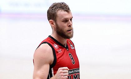 Ξέσπασε στην τέταρτη περίοδο και «καθάρισε» την Άλμπα η Αρμάνι