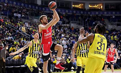 Ζέρβας: «Πρέπει ο Ολυμπιακός να είναι το ίδιο καλός αμυντικά στα εκτός έδρας όσο και στα εντός»