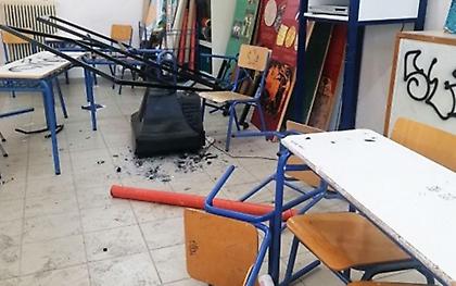 «Πληρώστε τις ζημιές»: Ο δήμαρχος στέλνει τον λογαριασμό στους καταληψίες μαθητές