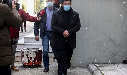 «Λένε ψέματα, πάντα είχαν θέμα μαζί μας»: Στηρίζει τον ιερέα που βίαζε την ανήλικη η σύζυγός του