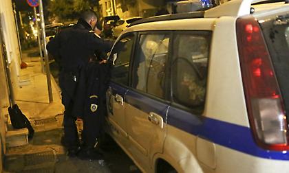 Τρεις οι τραυματίες από τους πυροβολισμούς στη Βούλα: Το σκηνικό της αιματηρής επίθεσης!