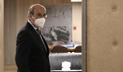 Χατζηδάκης: Τον Απρίλιο η απόφαση για το ύψος της αύξησης