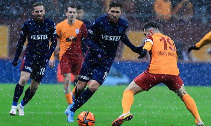 Το «άστρο» του Μπακασέτα οδήγησε σε απίθανη ανατροπή επί της Γαλατά την Τραμπζονσπόρ!