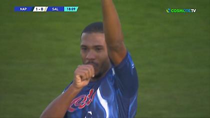 Προβάδισμα με Ζέσους για τη Νάπολι