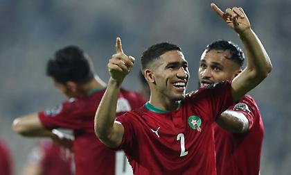 Έφερε τούμπα το ματς με απίστευτη εκτέλεση φάουλ του Χακίμι το Μαρόκο!