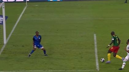 Κομόρες: Ο μπακ που έπαιξε γκολκίπερ έκρυβε τα χέρια (!) αλλά έσωσε πολλά γκολ