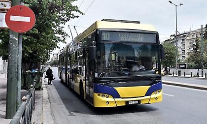 Ποια λεωφορεία-τρόλεϊ αποσύρθηκαν λόγω ολισθηρότητας - Ποια δρομολόγια ξεκινούν αύριο μετά τις 6