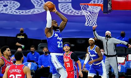 Φιλαδέλφεια Σίξερς-Λος Άντζελες Λέικερς