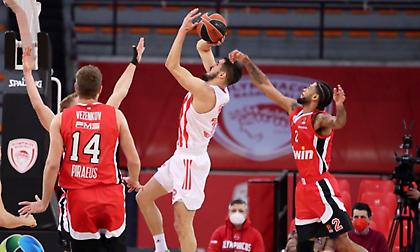 Έσπρωξε κι άλλο στον… κατήφορο τον Ολυμπιακό ο Ερυθρός Αστέρας!