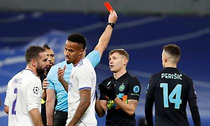 Ίντερ: Τιμωρήθηκε με δύο αγωνιστικές ο Μπαρέλα και χάνει τα ματς με Λίβερπουλ