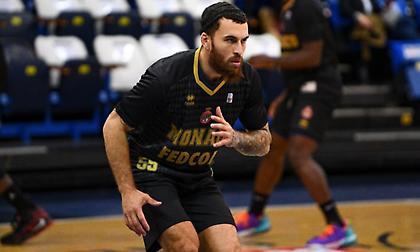 «Καρφιά» Τζέιμς για Μίτροβιτς: «Ο Ομπράντοβιτς έσωσε τη σεζόν - Παθητικός προπονητής ο προηγούμενος»