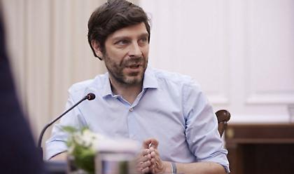 Θετικός στον κορωνοϊό ο υφυπουργός Πολιτισμού Νικόλας Γιατρομανωλάκης