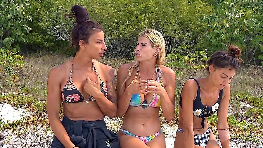 Survivor: Άνω κάτω ξανά οι Διάσημοι: «Σας βλέπουμε να φιλιέστε και μας λες ότι έχετε απομακρυνθεί;»