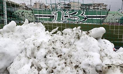 Με... πάγο αλλά δίχως στέγαστρο: Τα σημάδια της «Ελπίδας» στη Λεωφόρο