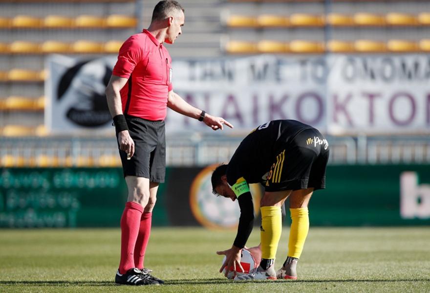 Παναιτωλικός-Άρης: Προβάδισμα με πέναλτι του Ματίγια, φωνάζουν οι Αγρινιώτες