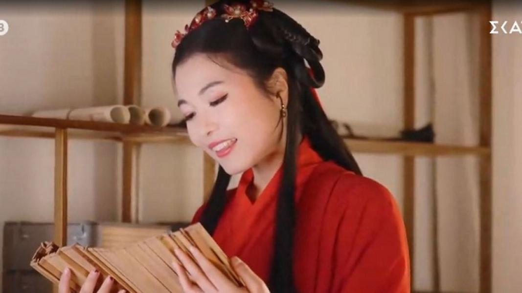 Κινέζα τραγουδάει Έλενα Παπαρίζου και γίνεται viral