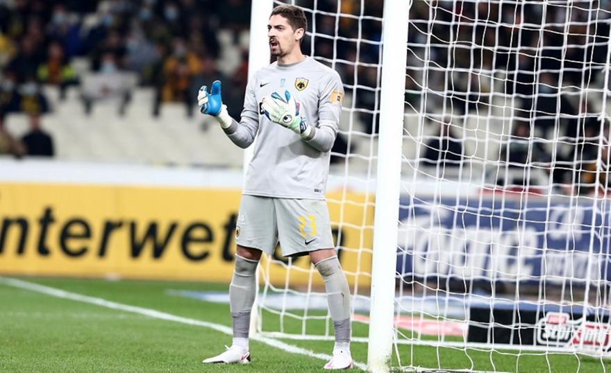 Η ενδεκάδα της ΑΕΚ: Βασικός ο Στάνκοβιτς, αρχηγός ο Αραούχο