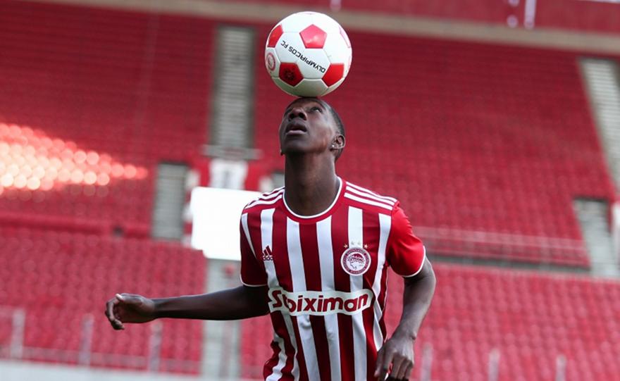 Ολυμπιακός: Μέσα ο Φαντιγκά, έξω ο Καρβάλιο από τη λίστα