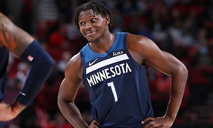 Ο Έντουαρντς παρήγγειλε μπέργκερ στη συνέντευξη Τύπου