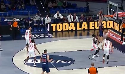 Ο Ολυμπιακός... κοίταζε και ο Φοντέκιο κάρφωσε