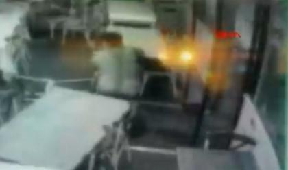 Τουρκία: Σοκ από την εν ψυχρώ δολοφονία γνωστού δικηγόρου στο εστιατόριό του