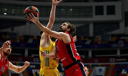 Έγραψε ιστορία ο Σβεντ, ξεπέρασε τους 3.000 πόντους στην Ευρωλίγκα!