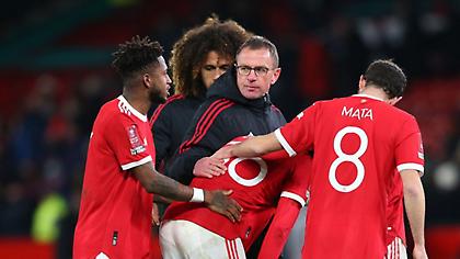 Μάντσεστερ Γιουνάιτεντ: Ομάδα φτιαγμένη από πέντε προπονητές υπό τις οδηγίες ενός έκτου