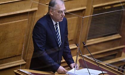 Θεοδωρικάκος: «Οι σύνδεσμοι πρέπει να λειτουργούν με ευθύνη των συλλόγων»!