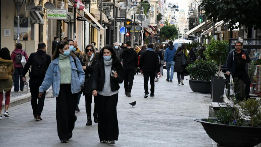 Στα 10.985 τα νέα κρούσματα, 95 θάνατοι, 551 διασωληνωμένοι