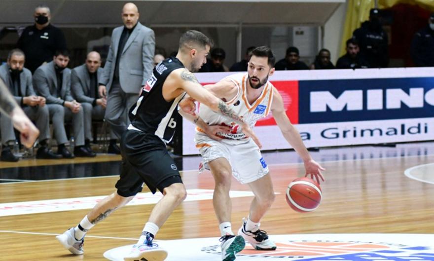 Αμφίβολος με Ιωνικό Νικαίας ο Τολιόπουλος