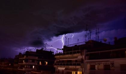 Έκτακτο δελτίο επιδείνωσης καιρού: Έρχονται θυελλώδεις άνεμοι έως 10 μποφόρ και καταιγίδες