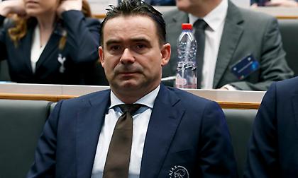 «Dick pics σε εργαζόμενη του Άγιαξ έστελνε ο Όφερμαρς»!