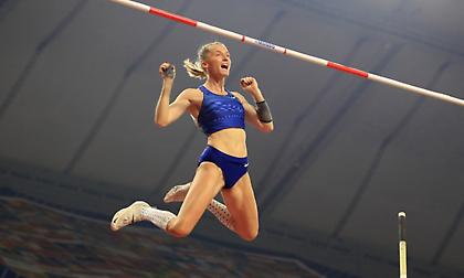 Κορυφαία με το πρώτο άλμα η Σιντόροβα