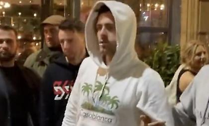 Βίντεο: Ο Γκρίλις έφυγε... τύφλα και σηκωτός από μπαρ στο Μάντσεστερ