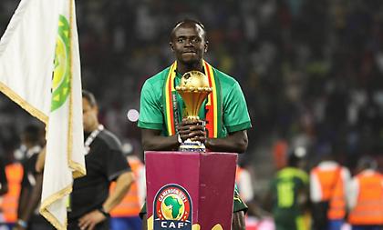 Σπουδαίος Μανέ: Κάλυψε τα έξοδα νοσηλείας ενός παιδιού στο Καμερούν