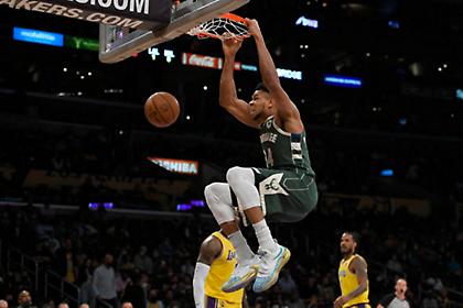 Η… βασιλική εμφάνιση του Γιάννη στο Λος Άντζελες