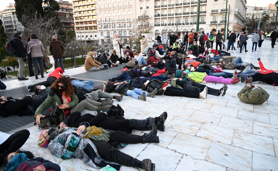 Διαμαρτυρία από ορειβάτες στο Σύνταγμα