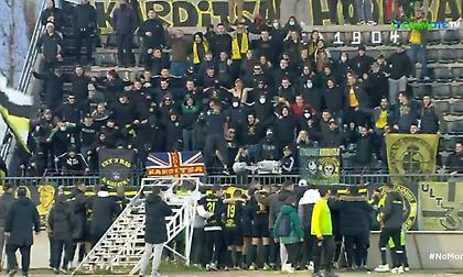 Αποθέωσαν τους παίκτες της Αναγέννησης Καρδίτσας οι οπαδοί της παρά τον αποκλεισμό