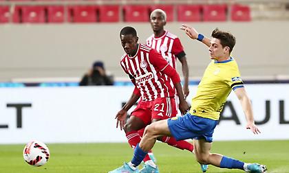 Δοκάρι με τον Φαντιγκά ο Ολυμπιακός στο 2’