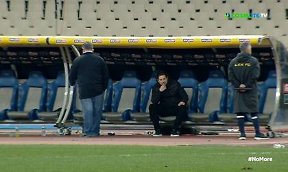 Έμεινε αποσβολωμένος στον πάγκο μετά τη λήξη του ματς ο Γιαννίκης!