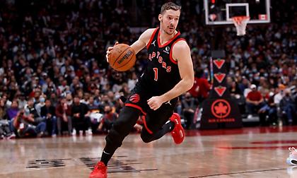 «Ψήνεται» τριπλή ανταλλαγή μεταξύ Λέικερς, Νικς και Ράπτορς