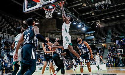 Οι καλύτερες στιγμές του Οκάρο Γουάιτ από το ματς στο «Αστρομπάλ»