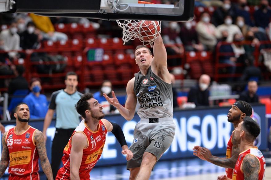 Αρμάνι Μιλάνο-Πέζαρο: 91-57