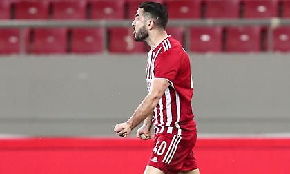 Ο Μανωλάς και άλλοι τρεις στο όριο καρτών στην Ευρώπη